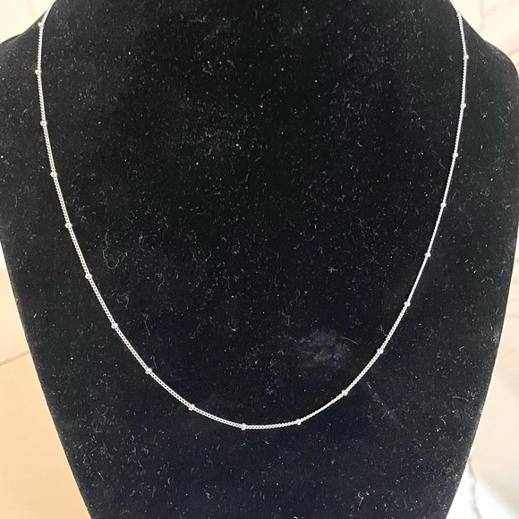 Delicate 925 Sterling Silver Chain with small Satellite Balls - Picture 5 of 8